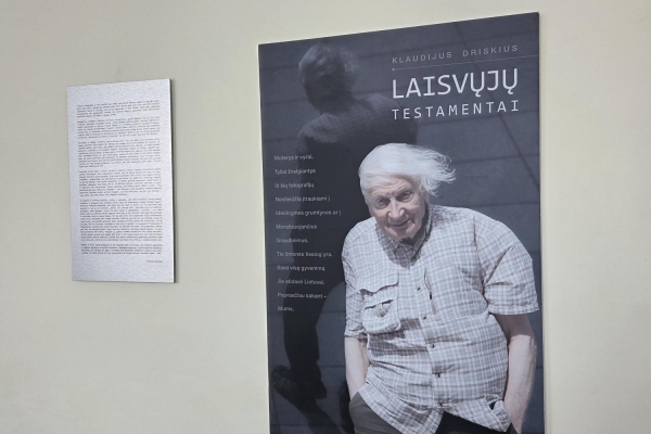 Gimnazijoje – fotografijų paroda „Laisvųjų testamentai“